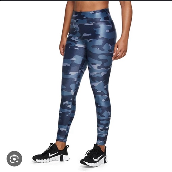 Nike Pants - Nike Dri-FIT One Visit Camo Midrise Leggings NWT